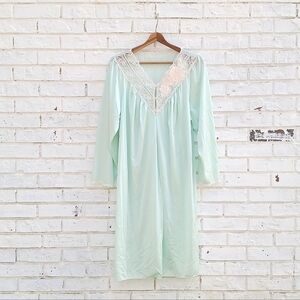 Vintage Shadowline Nightgown Size Medium